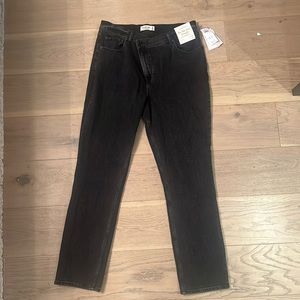 Abercrombie 90s Slim Straight Ultra High Rise Jeans- 32